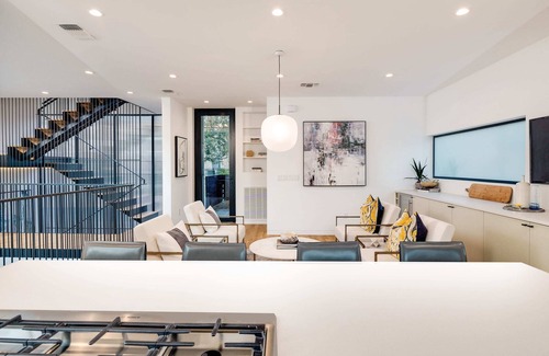 Old West Austin House | Old West Austin Modern Family Home w Pool
