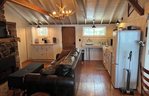 Chetek Cabin | Old World Charm on Chetek Chain of Lakes