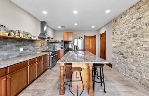 Oatmeal House | Old World Elegance. n3000+sqft n3-bedroom Estate in secluded Liberty Hill Tx