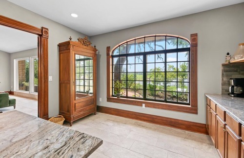Oatmeal House | Old World Elegance. n3000+sqft n3-bedroom Estate in secluded Liberty Hill Tx
