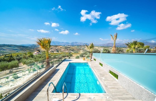Heraklion Apartment | Oleas Suite Sun Private Pool