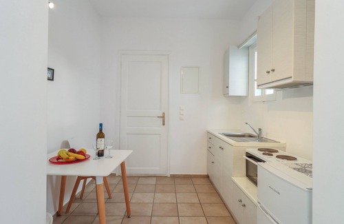 Ornos Apartment | Olga’s Studio, A Hidden Gem near Ornos Beach