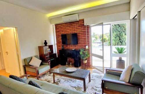 Olivais Apartment | Oliva 50 - 4BR, Office and Balcony
