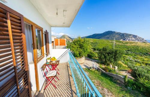 Zrnovnica House | Olive Garden House in Žrnovnica with a View & BBQ