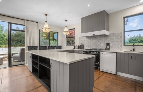 Dyerville House | Olive Grove Estate, Martinborough