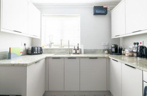 Whitstable House | Olive Tree Townhouse, with parking
