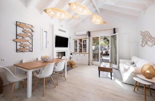 Stavros House | Olivea Premium Holiday Homes