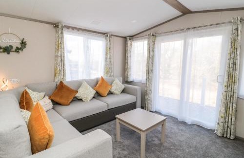 Morpeth House | Olives Place