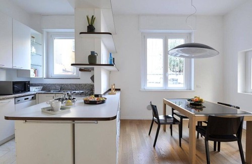 Centro Storico Apartment | Olmetto, Elegant 2 Br Flat With Terrace By Halldis