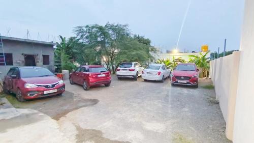Tiruvannamalai House | OM LINGESWARAN HOME STAY Tiruvannamalai