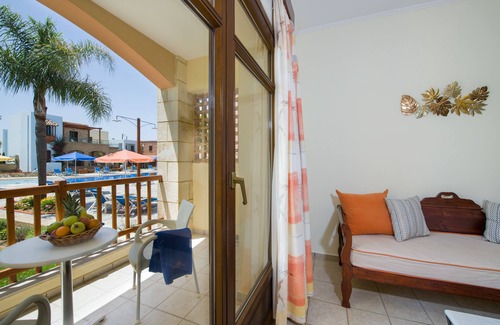 Platanias Town Apartment | Omega Platanias