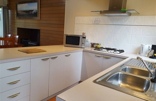 Forge Creek Apartment | Omeo - 1 Nt(waterfront)