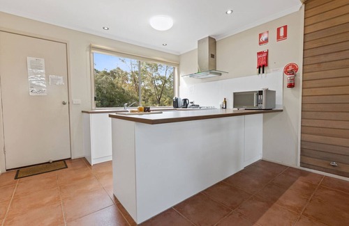 Forge Creek House | Omeo - Waterfront Retreat: Secluded lodges perfect for nature lovers