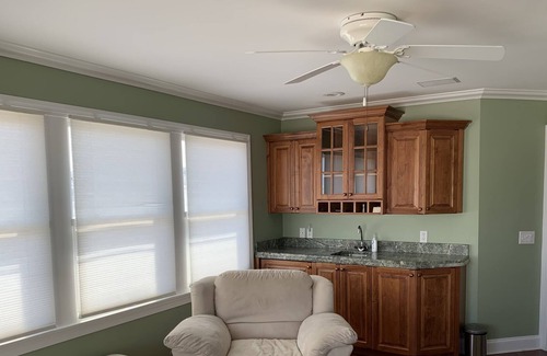 Beach Haven Gardens House | On beach block with heated private pool (in between Bay Village and Nardi's)