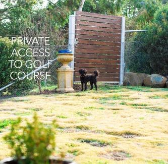 Calare House | On Par for a Great Escape