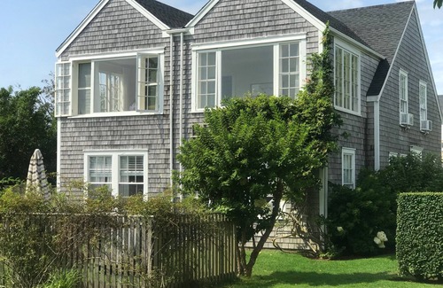 Siasconset House | ON Sconset bluff-walk to beach-walk to village