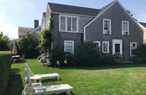 Siasconset House | ON Sconset bluff-walk to beach-walk to village