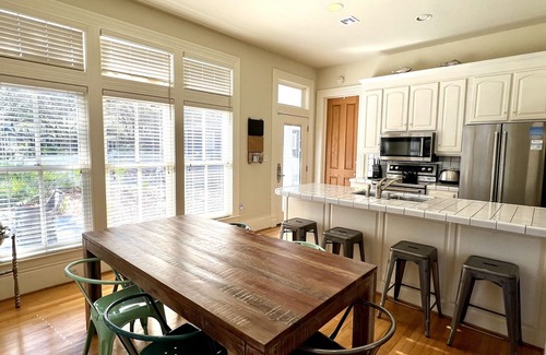 Seaside House | On Seaside Ave. Lock Off w/Amazing Porches, Steps to Beach + 2 Adult Bikes!
