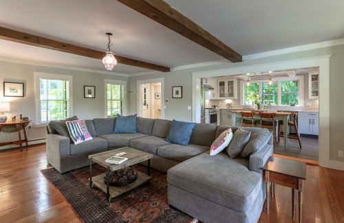 Barnard House | On Silver Lake. Close to Woodstock & Ski Areas