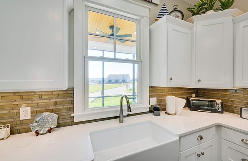 Greenwood Cottage | On-Site Lake w/Boat Ramp: Greenwood Retreat!