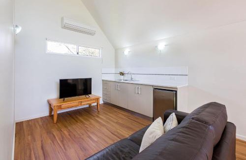 Quindalup Villa | ON THE BEACH - Villa over the road from the beach