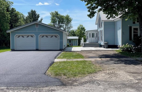 Dexter House | On the Black River - close to awesome fishing!