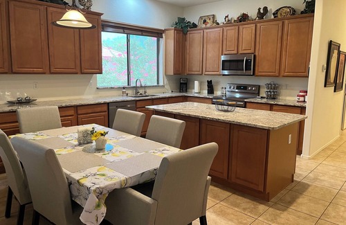 San Tan Valley House | On the Green Golf Retreat, One Level, 4 BD, 3BA!