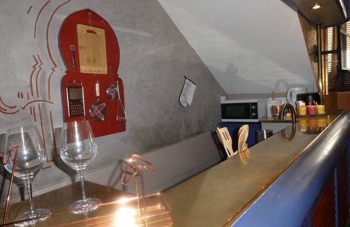 Cavaillon House | On the ground floor of a beautiful listed Haussmann building, unusual 150 m² with private hammam