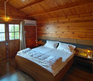 Anjanvel Hotel | On The High Ground Tourism Point