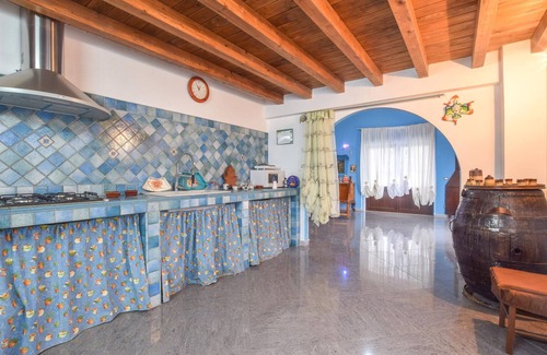 San Fratello House | On the north coast of Sicily, this creative vacation home welcomes you in San Fratello.