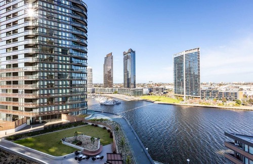 Docklands Apartment | On the River A Resort style Retreat in Docklands