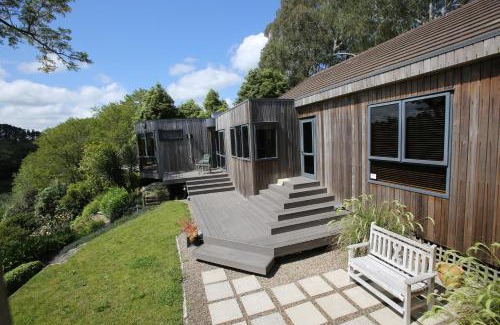 Tamahere Bed & Breakfast | On The River