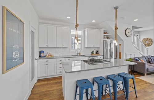 Ottawa House | On The Rocks | 3 Bed, 3 Bath