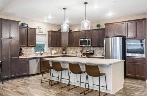 Indian Point Condo | On The Rocks - Home for 16!