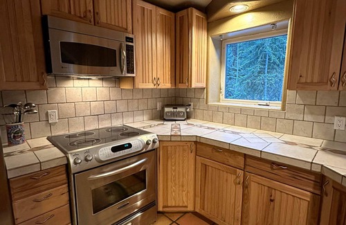 Black Hawk Cabin | On the South Boulder, Hot Tub and Sauna, 8 mins to Nederland