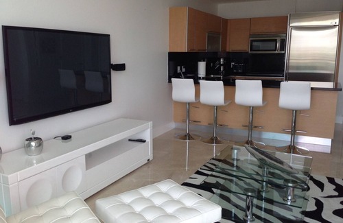 Brickell Apartment | On the Top of The World at Brickell
