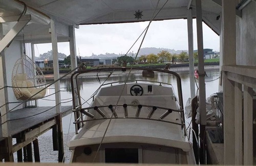 Whangarei House | On the water Boat House.