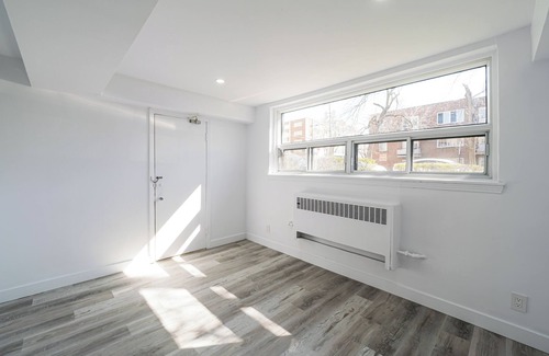Cote-Des-Neiges—Notre-Dame-De-Grace Apartment | One and Two Bedroom Apartments Near HEC & Université de Montréal Campus