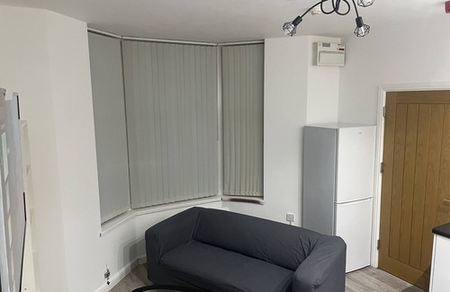 Roath Apartment | One bed Apartment