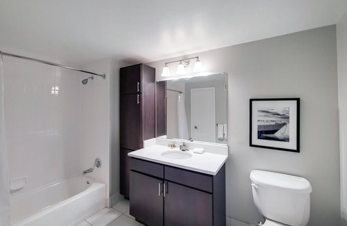 White Plains Apartment | One Bed in White Plains, 5-minute Walk to Train