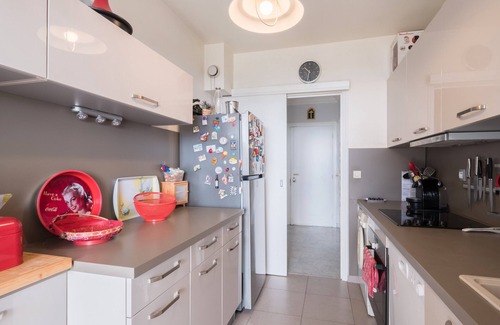 Bastide Giraud Apartment | One-bedroom apartment with sea view, pool, and tennis court