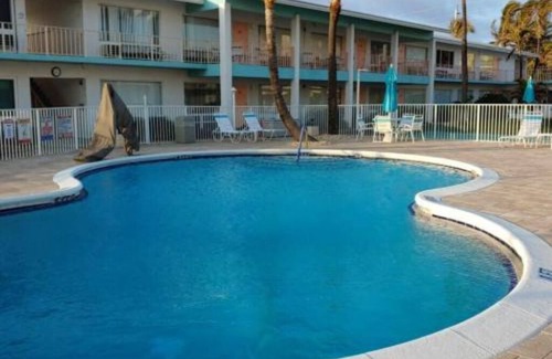 Hillsboro Beach Apartment | One Bedroom Apartment #110