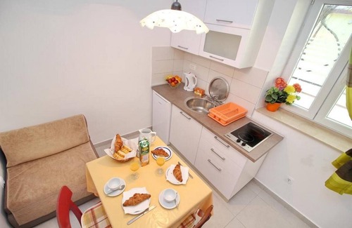Okuklje Apartment | One bedroom apartment near beach Okuklje, Mljet (A-4912-c)