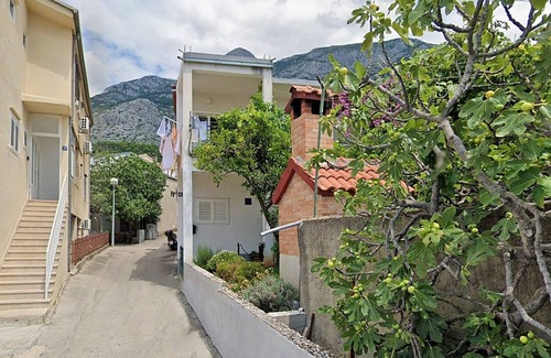 Vrpolje Apartment | One bedroom apartment with terrace Makarska (A-22168-b)