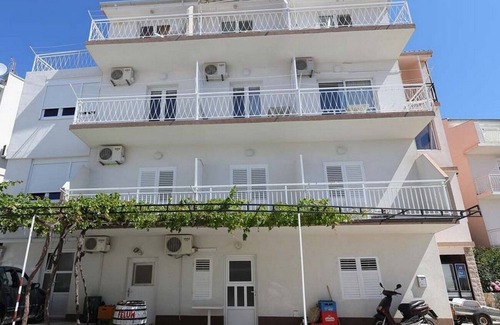 Blato Apartment | One bedroom apartment with balcony and sea view Živogošće - Blato, Makarska (A-22253-e)