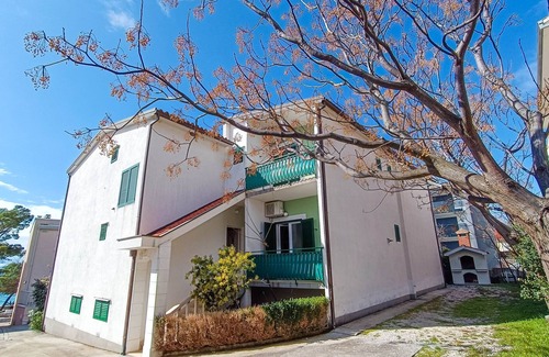 Promajna Apartment | One bedroom apartment near beach Promajna, Makarska (A-23184-d)