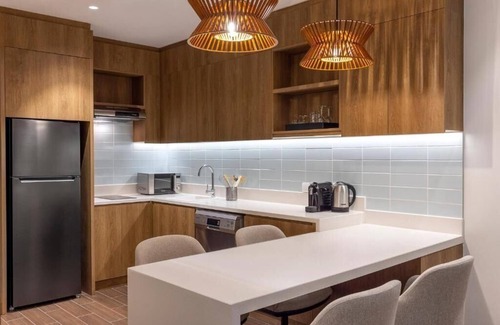 Garhoud House | One Bedroom Apartment Near DXB Airport Ab