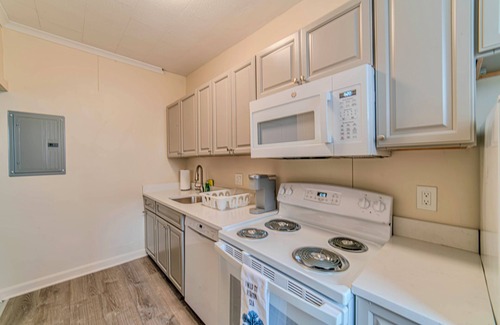 Falmouth Apartment | One Bedroom Apartment Located in Downtown Falmouth
