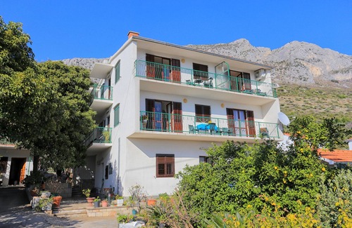 Podaca Apartment | One bedroom apartment with balcony and sea view Podaca, Makarska (A-11588-c)