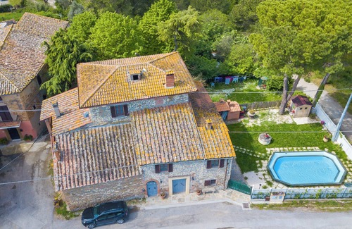 Panicale Apartment | One Bedroom Apt With Pool And Garden, Panicale, Italy